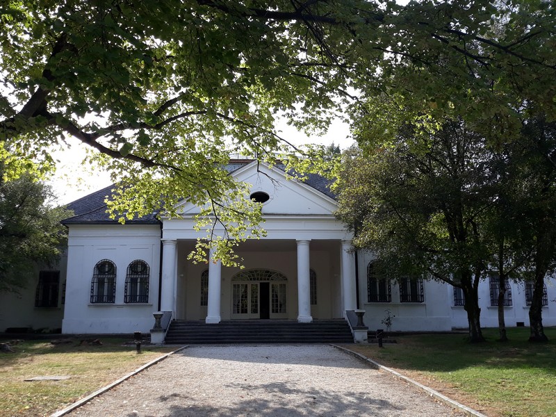 MANOR HOUSE - Panonija