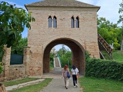 ''ŠILjAK'' TOWN GATE - Bač