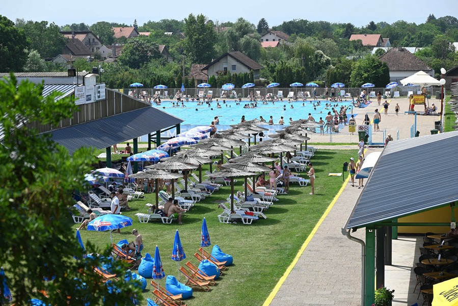 BAZENSKI KOMPLEKS "JKP TEMERIN" - Temerin