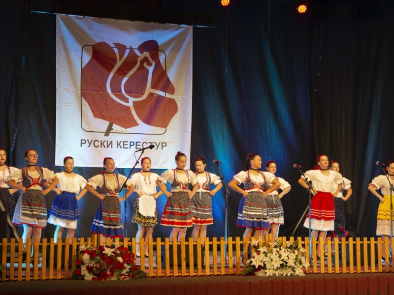 "ЦРВЕНА РУЖА" ФЕСТИВАЛ РУСИНСКЕ КУЛТУРЕ - Руски Крстур