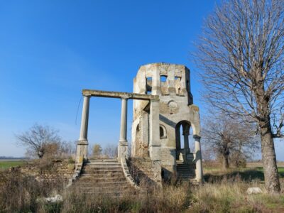 ЛЕТЊИКОВАЦ ПОРОДИЦЕ ПЕЦЕ - Мали Иђош