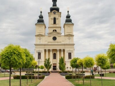 CRKVA VAZNESENjA GOSPODNjEG - Čurug