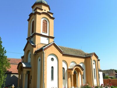 ЦРКВА СВЕТИХ АПОСТОЛА ПЕТРА И ПАВЛА – ДОЊИ ТОВАРНИК