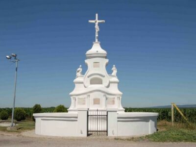 “KIPOVI” MONUMENT TO THE IRIG PLAGUE - IRIG - Ruma