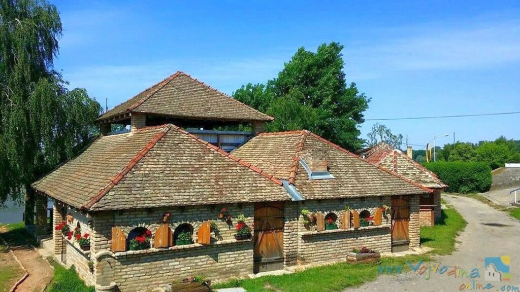 ČARDA TISKA KUĆA – Novi Bečej