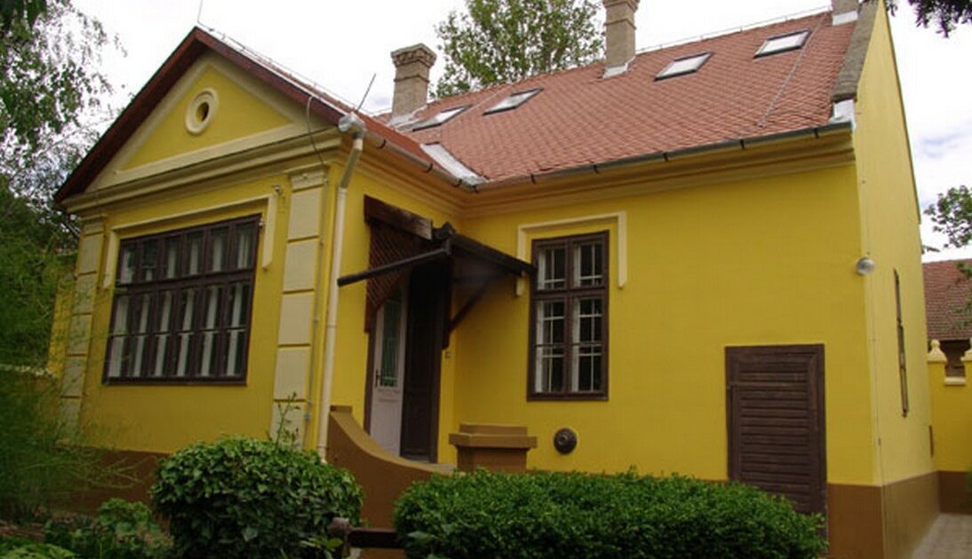 NARODNA BIBLIOTEKA - Novi Bečej