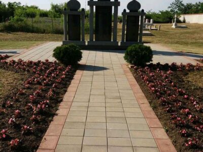СПОМЕНИК РУСКОЈ ЕМИГРАЦИЈИ -  Кикинда